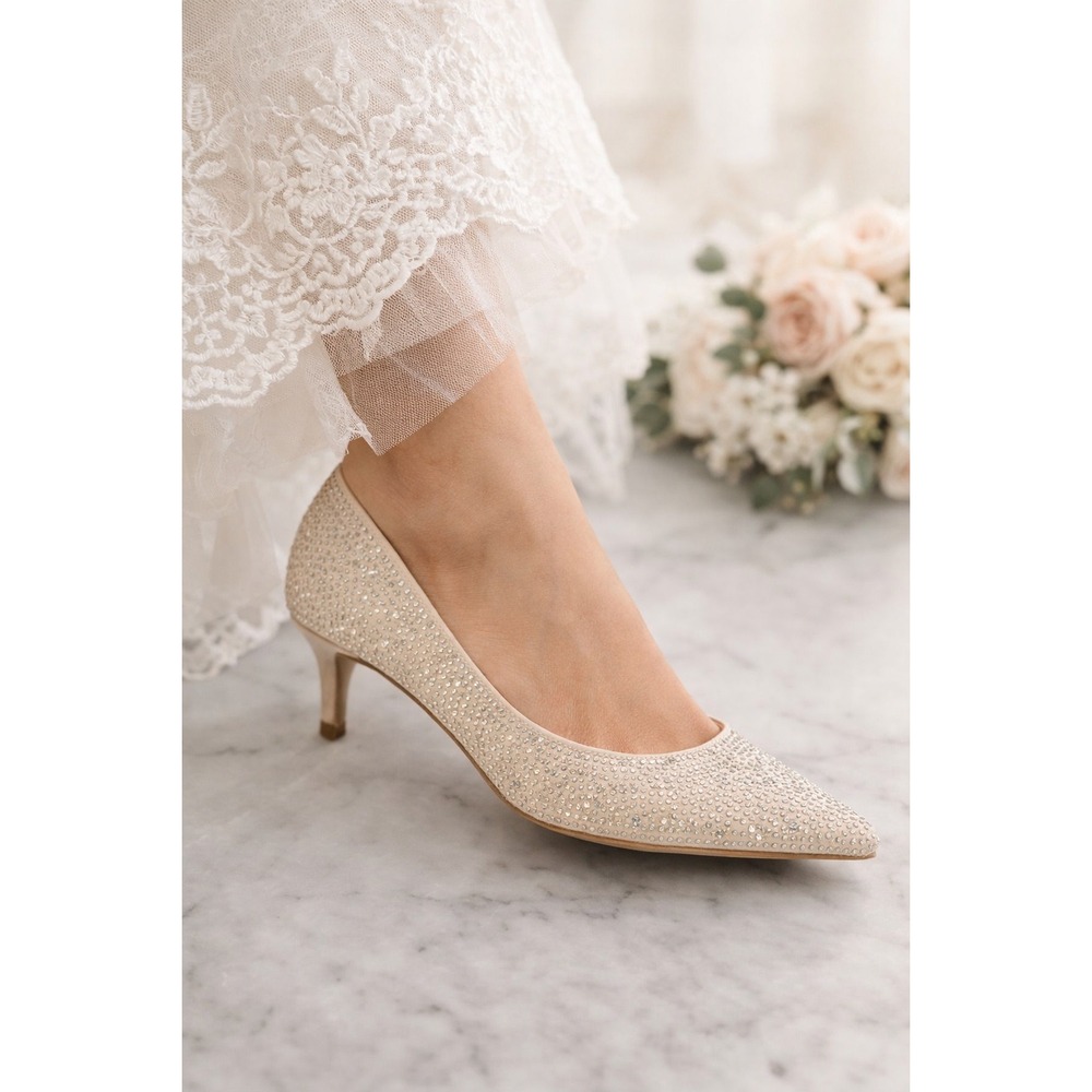 Jewel Badgley Mischka Champagne Rhinestone Kitten Heel Pumps Pointed Toe Wedding